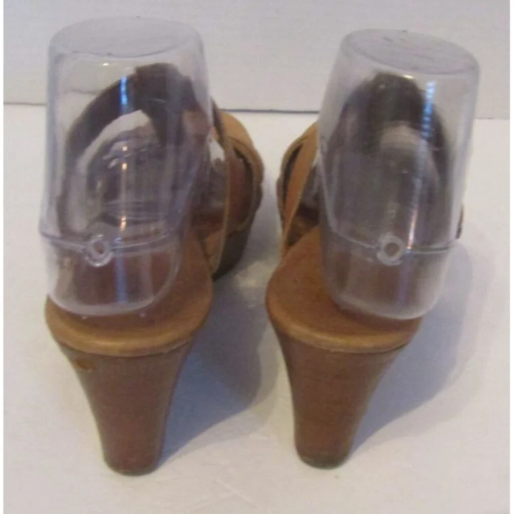 Women’s Tan Wedge UGG  Slide Sandals